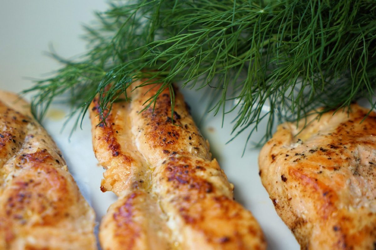 Oméga‑3 pendant la grossesse : alimentation ou complément ?