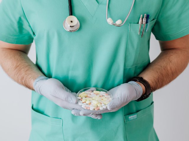 Comment limiter la douleur de votre enfant lors de gestes médicaux ?