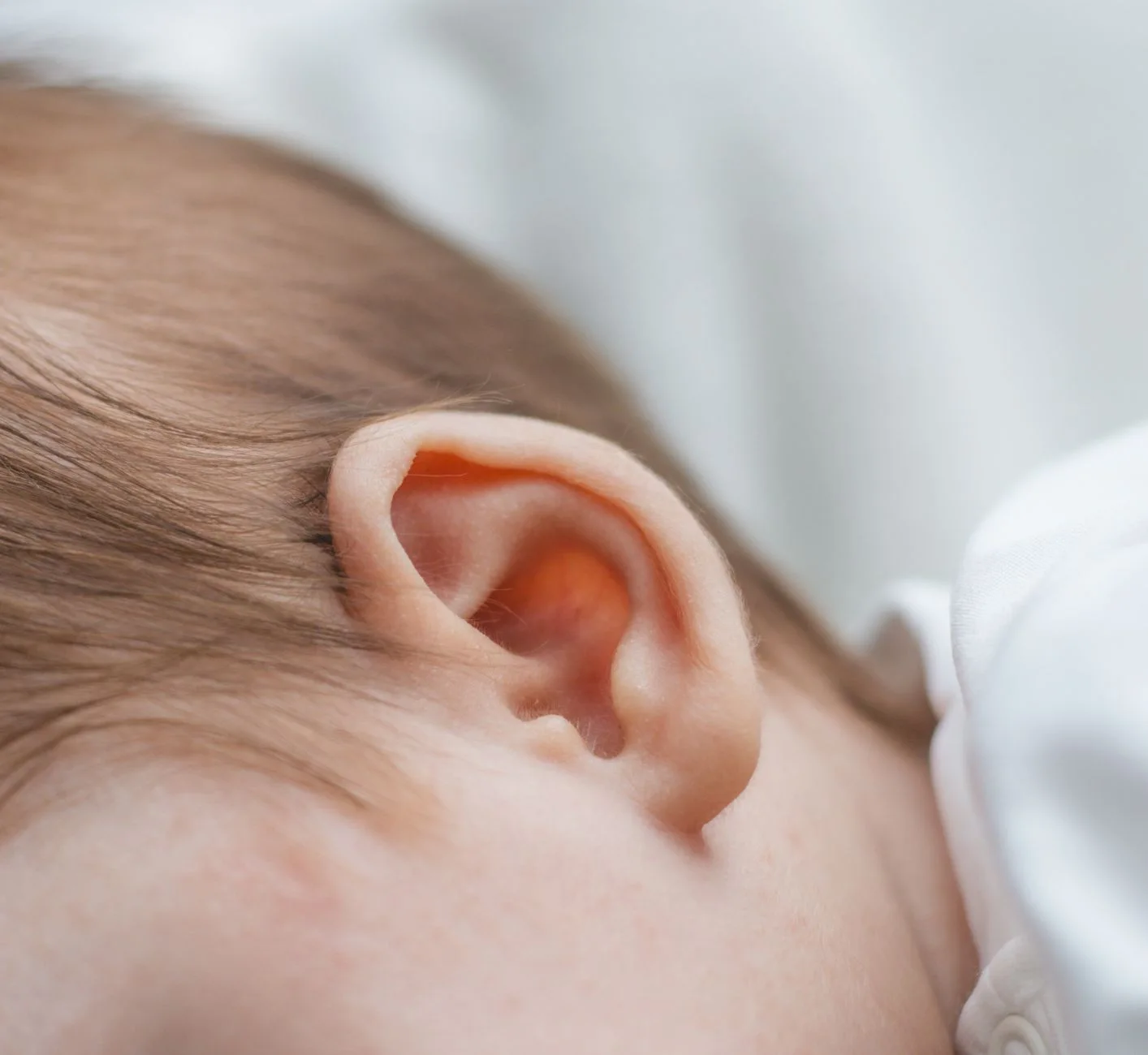 Douleur à l’oreille la nuit : préparer les informations pour un avis médical